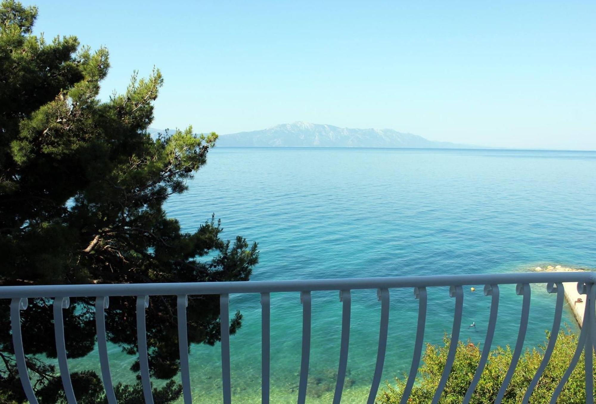 Apartments By The Sea Brist, Makarska - 505 Podaca Exterior photo