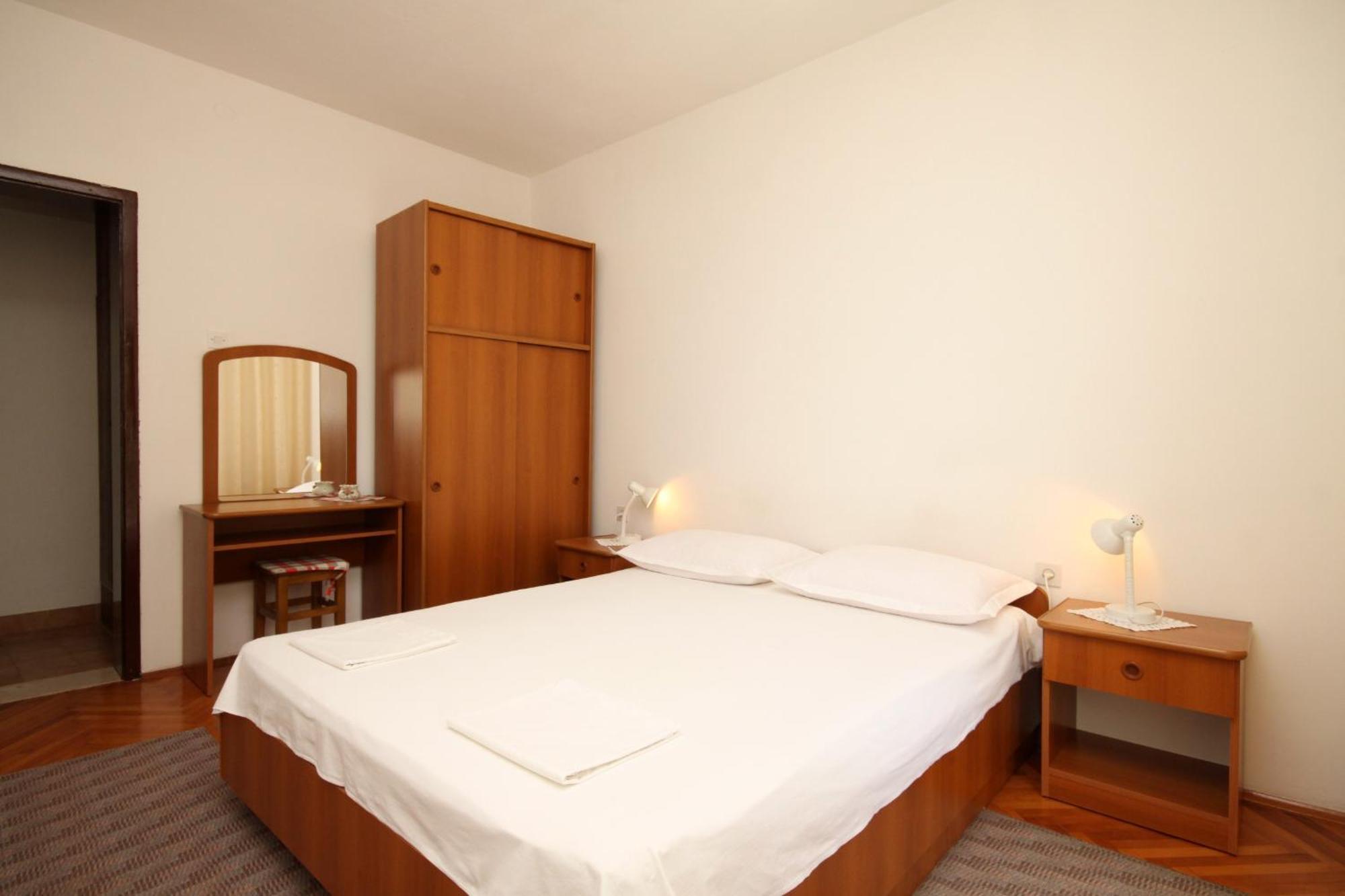 Apartments By The Sea Brist, Makarska - 505 Podaca Room photo